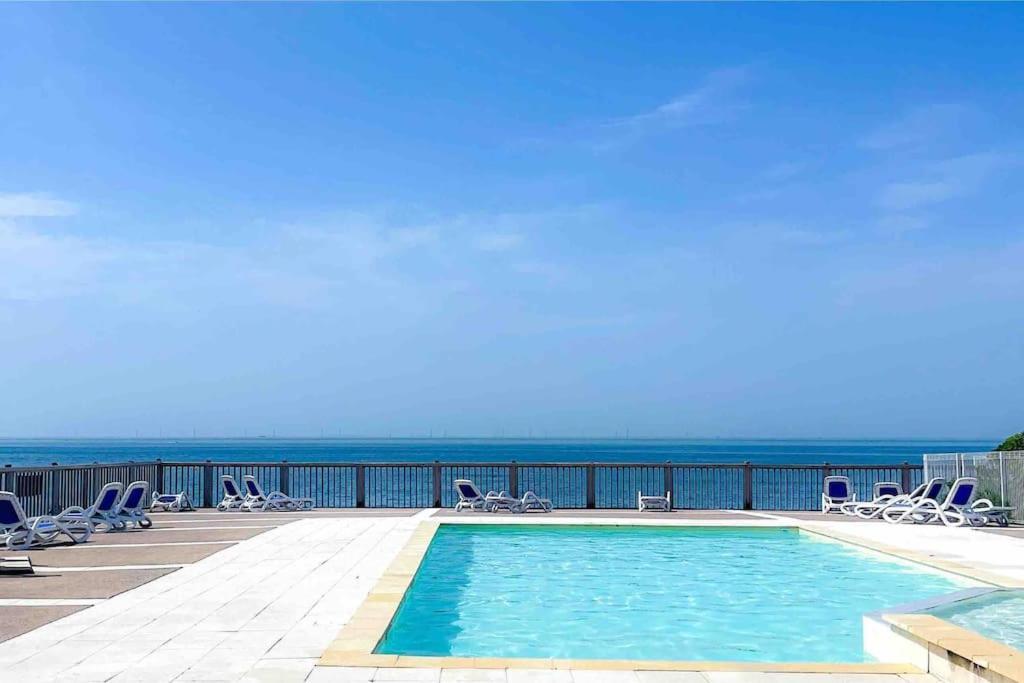 Unique ! Acces Direct A La Plage ! Duplex Avec Grand Solarium Batz-sur-Mer Exterior photo